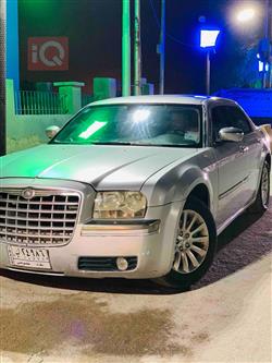 کرایسلەر 300